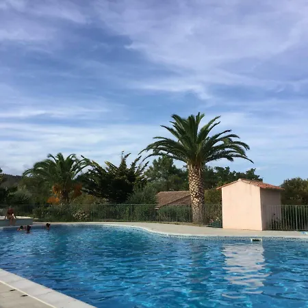 Playa Del'oro מלון דירות