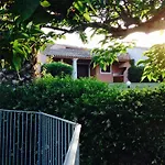 Playa Del'oro מלון דירות 4*