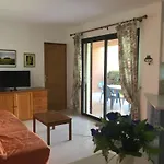 Playa Del'oro מלון דירות 4*