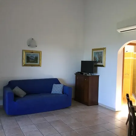 Ξενοδοχείο με διαμερίσματα Playa Del'oro 4*